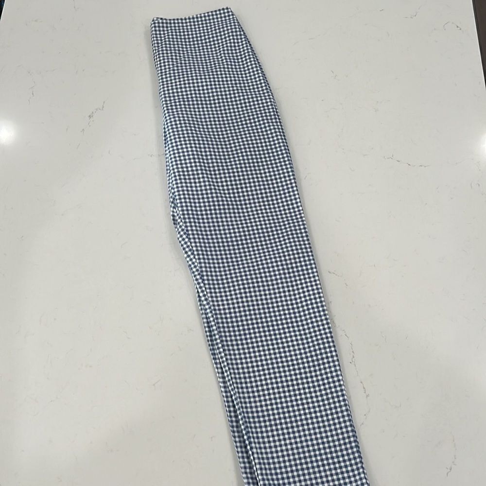 Lulus white/blue stretch capris - Picture 4 of 4